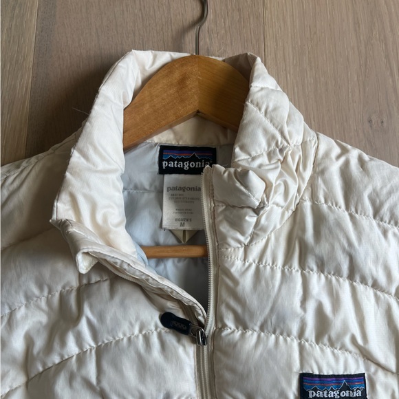 Patagonia Women’s Down Sweater - Picture 3 of 6